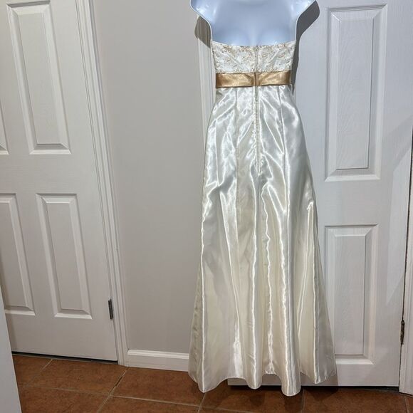 Jessica McClintock Gunne Sax Strapless Embroidered Gold Lace Satin Maxi Dress 1 - Picture 4 of 12